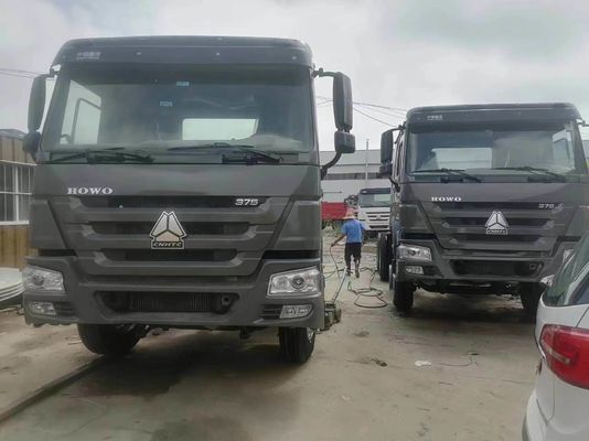 Transmisión manual Gris Sinotruk Camión pesado 6*4 Camión tractor Diseño de neumáticos sin tubo