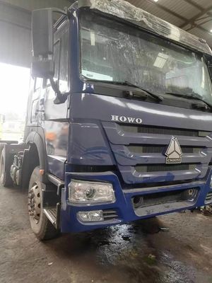 Vender 6×4 rueda motriz Sinotruk camión tractor con 4-6L de capacidad del motor en color azul