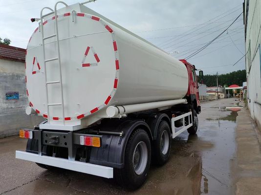 Capacidad del motor 4-6L Sinotruk HOWO 6X4 Camión cisterna de acero al carbono para gasóleo diesel