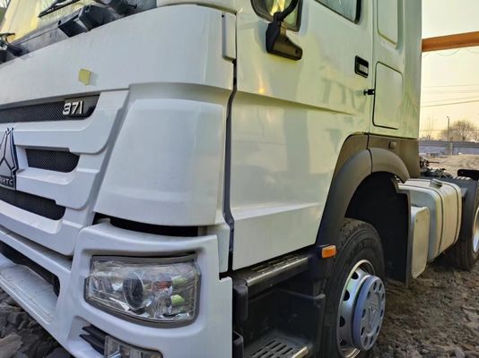 Camión tractor HOWO 6X4 de primer nivel 12r22.5 con 351-450 CV y ≤5 asientos