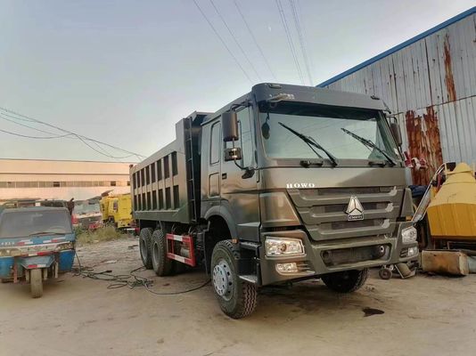 Vehículo comercial Sinotruck HOWO 6*4 Camión de basura Camión de segunda mano 10 neumáticos Color gris