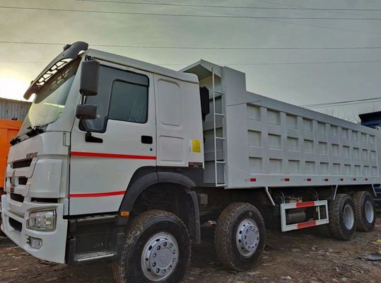 8×4 ruedas motrices camión de remate HOWO E7 camión de descarga con tipo de transmisión manual