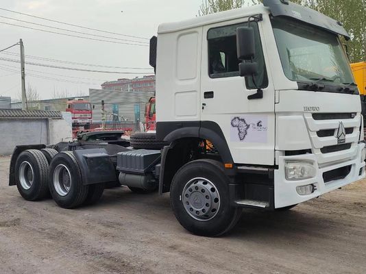 Sinotruck HOWO 6X4 camión tractor en el mercado del CCG con diseño de neumáticos radiales certificado por el CCG