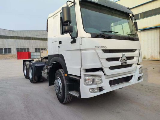 Camión tractor sinotruk blanco HOWO 6×4 de manejo a mano derecha para asientos y rendimiento de minería