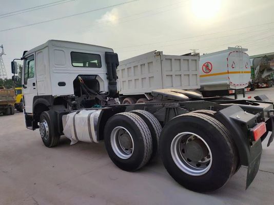 Camión tractor sinotruk blanco HOWO 6×4 de manejo a mano derecha para asientos y rendimiento de minería