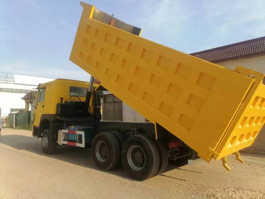 Sinotruck amarillo HOWO 6*4 camión diésel 351-450hp estilo de elevación frontal camión de segunda mano