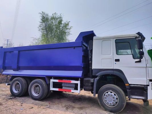 10 neumáticos Blanco camión de descarga tipo U Sinotruck HOWO 6*4 en color blanco y azul para asientos ≤5
