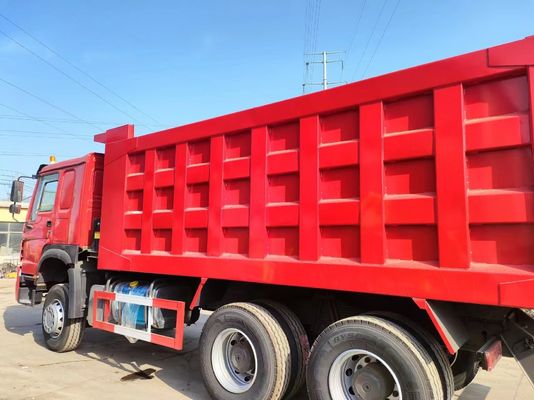 Sinotruck HOWO 6 * 4 camión de descarga en 371HP HC16 doble eje trasero estilo de elevación delantera