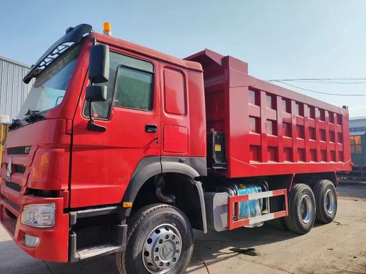Sinotruck HOWO 6 * 4 camión de descarga en 371HP HC16 doble eje trasero estilo de elevación delantera