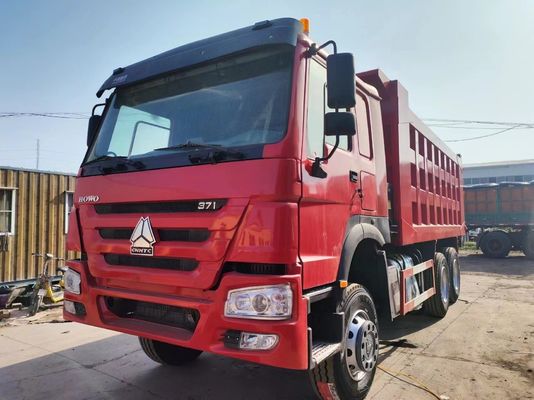 Sinotruck HOWO 6 * 4 camión de descarga en 371HP HC16 doble eje trasero estilo de elevación delantera