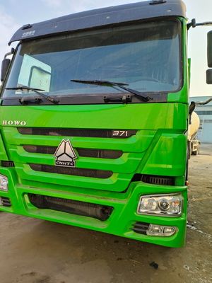 Sinotruk HOWO 6*4 Camión de descarga Equipo de construcción Camión de descarga de 80 toneladas con asientos ≤5