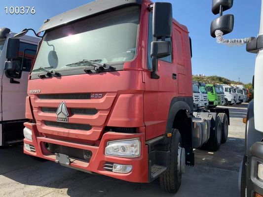 Diseño de neumáticos sin tubos Camión de cabeza roja Sinotruk HOWO 6*4 Camión tractor en buenas condiciones
