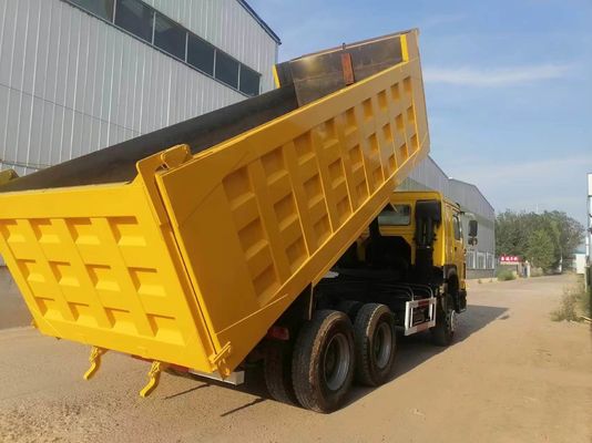 Sinotruck HOWO Camión con tirador 6*4 Camión de descarga Camión de segunda mano con 10 neumáticos y 1