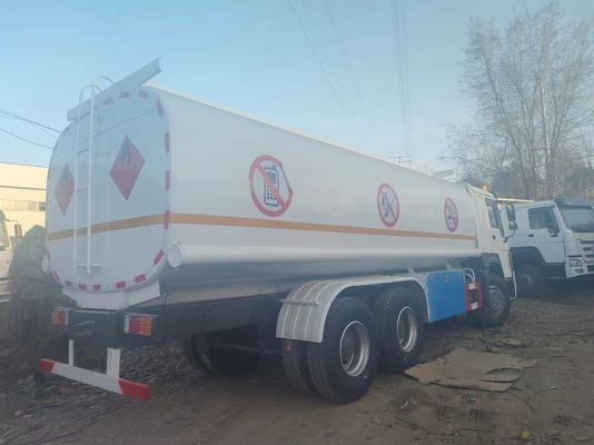 Capacidad del motor 4-6L 6X4 Camión cisterna de combustible de acero al carbono para gas de petróleo diesel 25000 litros
