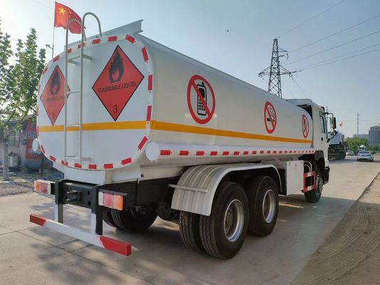 HOWO 6*4 26000 litros 340 CV Camiones cisterna de entrega de petróleo transporte de combustible para ≤5 asientos