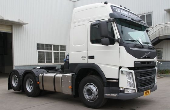 Camión de remolque Volvo FM 420 con diseño de neumáticos radiales y 351-450 CV