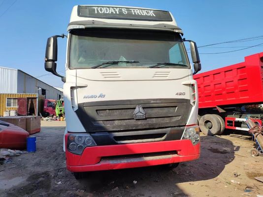Sinotruk Howoa7 Cabeza de camión tractor con motor Weichai neumáticos certificados ECE asientos ≤5