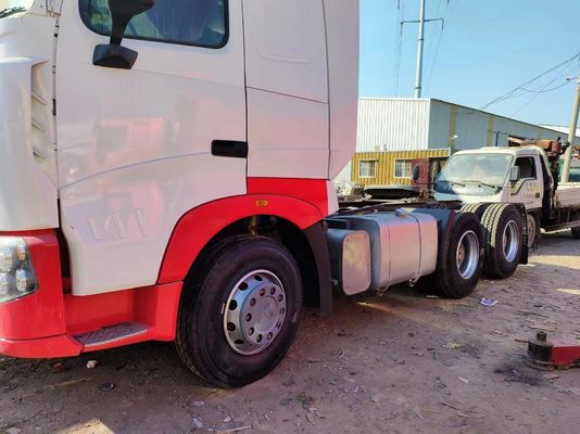 Sinotruk Howoa7 Cabeza de camión tractor con motor Weichai neumáticos certificados ECE asientos ≤5