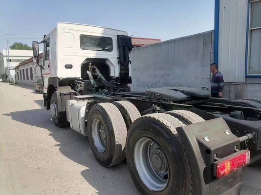 Remolque de camión de transporte de madera con neumáticos certificados ISO y capacidad del motor de 6-8L