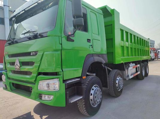 Sinotruk HOWO 8*4 camión de basura 375HP Color verde 10500 x 2600m x 3400mm