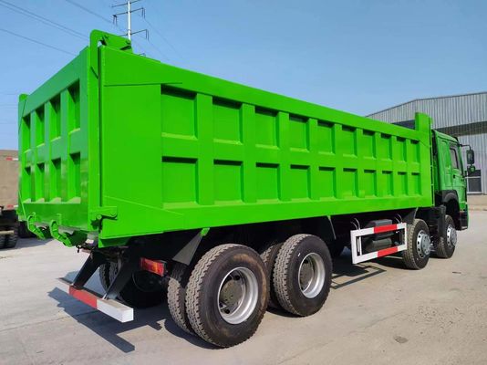 Sinotruk HOWO 8*4 camión de basura 375HP Color verde 10500 x 2600m x 3400mm