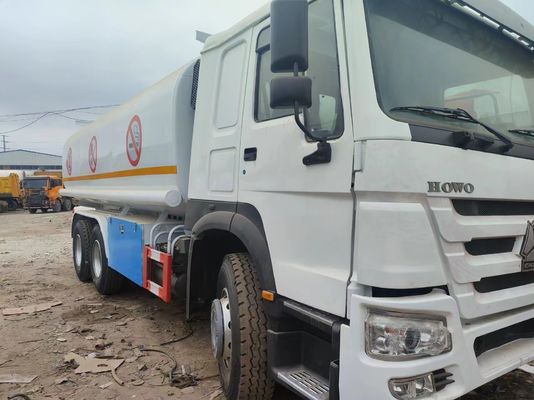 Camión cisterna de combustible 6*4 10 ruedas Camión cisterna de acero al carbono Camión cisterna para gas de petróleo Diesel 25000 litros