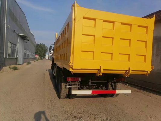 Diseño de neumáticos radiales Sinotruck HOWO 6*4 camión de descarga amarillo con transmisión manual
