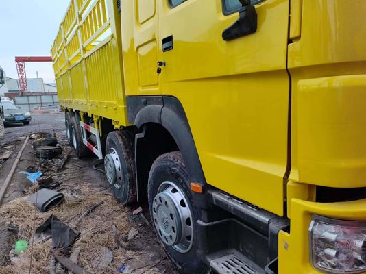 Diseño de neumáticos radiales HOWO Sinotruk 8*4 Camión de carga Camión de segunda mano con motor Weichai