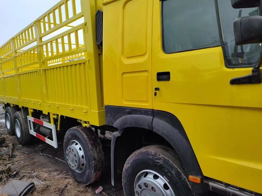 Sinotruck HOWO 6*4 de color amarillo Camión de segunda mano con certificación ISO