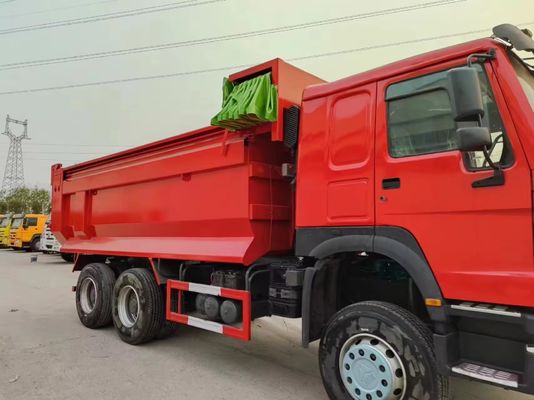 Diseño de neumáticos radiales HOWO 6*4 camión de 10 toneladas para la construcción camiones de descarga en rojo