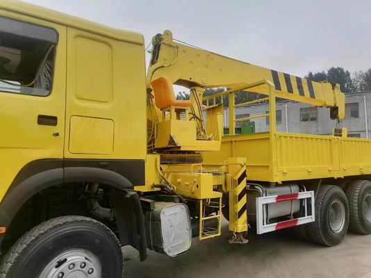 Venta Sinotruck personalizado HOWO 6*4 grúa montada en camión con especificaciones personalizadas